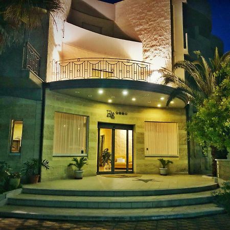 Hotel Mille Pini Джиноза-Марина Экстерьер фото